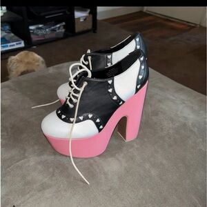 Sugar Thrillz Black and Pink Platform Peggy Shoes size 7